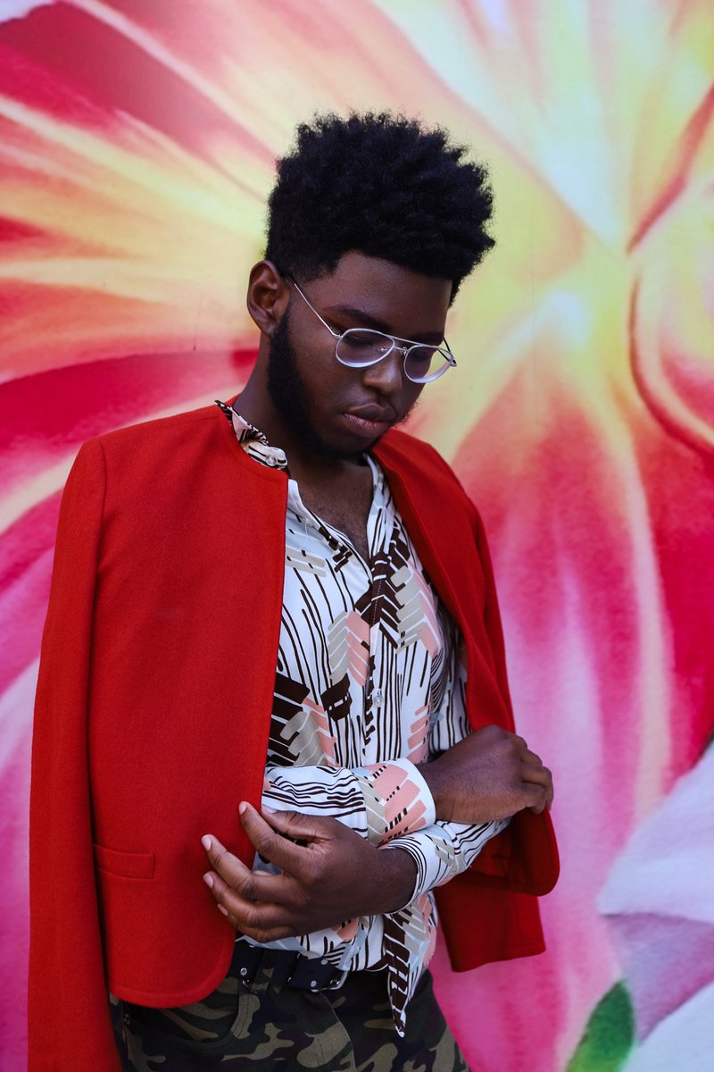 truuartteam's tweet photo. 🔴❤️#RedRegime ❤️🔴
"Released Regime Rolling Round Reigning Royalty!"
📸#Photographer: @carnegieimagery
💯#Model: @tyrel.belin
#regime #reign #royal #fashion #sculpturemke #truuartteam https://t.co/SLO7KeTNmx