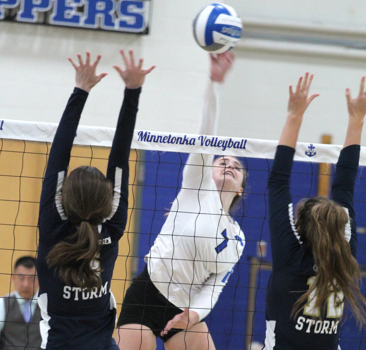EricKraushar's tweet photo. VOLLEYBALL ROUNDUP
@minnetonkagvb looks to regain form that allowed them to win 24 matches, claim the Lake and reach the section championship in 2018; Recaps of @ChanVball, @HFVolleyball and @swchssports matches
https://t.co/wzRYAkFbOh https://t.co/asrt16g94Z