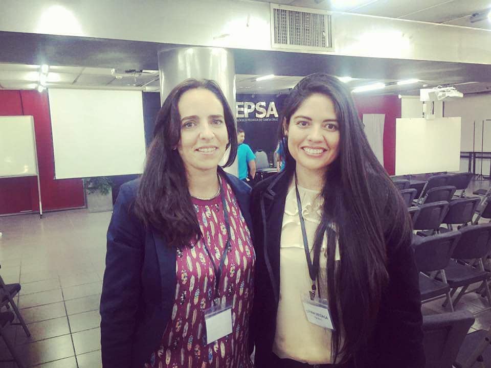 liyina_lva's tweet image. Recuerdo de mi primer taller/conferencia que facilité. Los nervios estaban a mil, el tema era sobre TDD en el lenguaje Python. Una bonita experiencia. 👌🏻💪🏻🤓  #tdd #pythoncode #pythongirls #softwareengineer #speaker #scrum #sbd2016 #codingdojo #pairprogramming