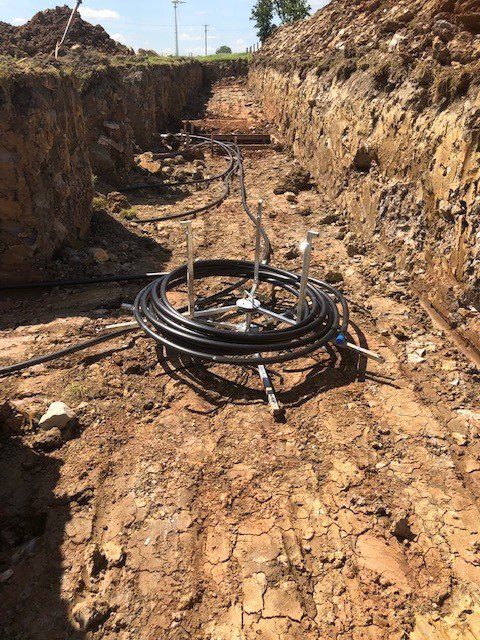 It's all coming together! Vince from HDR Ltd putting in some graft on site. Shouldn't be too long before it's ready for the Clausius ground source heat pump.
For more info on the ground source heat pump kit we offer click here - freedomhp.co.uk/clausius-the-h…