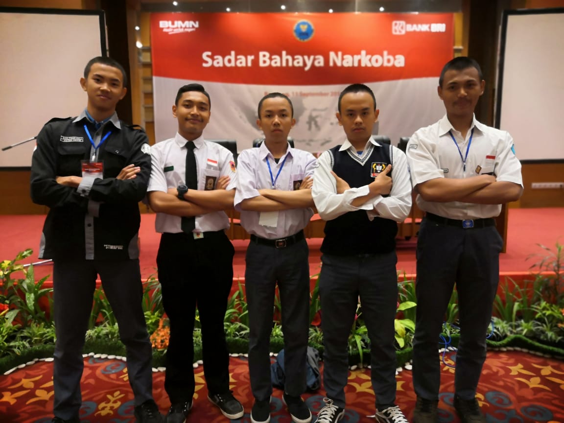 amiigdalaa's tweet photo. KLEAN BOLEH MENGHINA KAMI DI SEKOLAHAN, TAPI DILUAR KAMI SODARA
#BOTACC
#LONGLIFEBOTAC
#CONDOLENCEFORHABIBIE
#AKSISAMARASA https://t.co/epyK9KhgLY