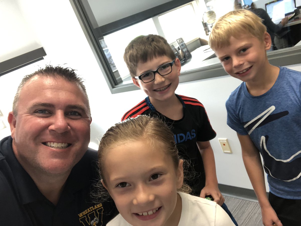 mrhalbesma's tweet image. #PositiveReferrals to begin a wonderful Wednesday!  #wcsflight @michelle_buelow @mrsfuoss