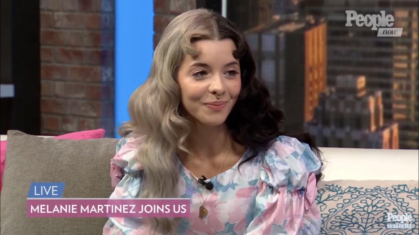 Melanie Martinez Jp People Tvのインタビューで K12の続編を製作し始めていることがわかりました さらにその次の映画も考えていて どちらにも今回のようにアルバムが 製作されるようです Melanielbbh Melaniemartinez Melaniemartinezk12