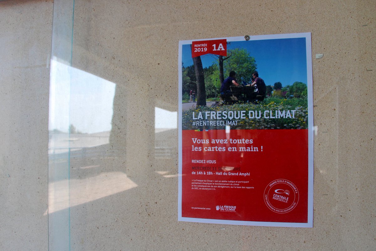 [#Rentrée2019] Les 1A participent aujourd’hui à la #RentréeClimat et co-construisent en 42 cartes, une véritable « fresque » du changement climatique. #sensibilisation 🌱 avec <a href="/centralesupelec/">CentraleSupélec</a> <a href="/CentraleLyon/">Centrale Lyon</a> <a href="/CentraleNantes/">Centrale Nantes</a> <a href="/Centralelille/">Centrale Lille</a> <a href="/cedringen/">Cedric Ringenbach</a>  
➡ bit.ly/345yWWc