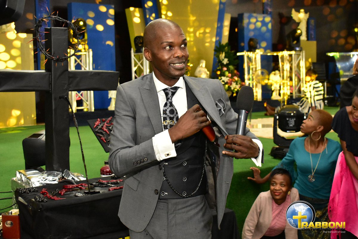 IAmLesegoDaniel's tweet photo. #HolyCommunionRecap [EATING WHAT BRINGS ONENESS NOT DIVISION]: Who qualifies to give Holy Communion? People say, ‘Let us have Holy Communion’, yet there is no presence of God. So what are you eating? Click on the link and read on: https://t.co/bDgCt7yk7U
#RestingIntheVineyard! https://t.co/LycbIDCqtk