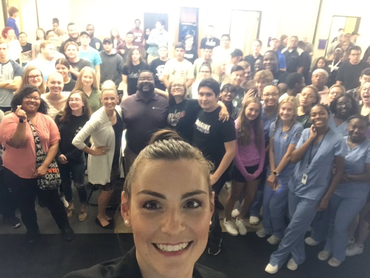 AleeFT's tweet photo. So EXCITED to take a SELFIE 📸 with over 200 #FTCrew members! Our amazing students that will be representing @FrancisTuttle this year!!! 👏🏻 #leadership https://t.co/zf7KPrEa91