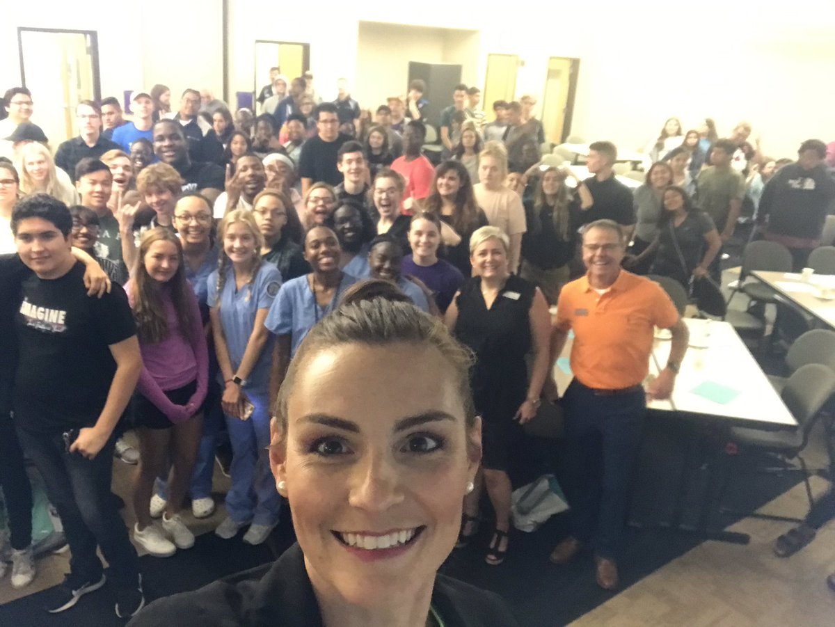 AleeFT's tweet photo. So EXCITED to take a SELFIE 📸 with over 200 #FTCrew members! Our amazing students that will be representing @FrancisTuttle this year!!! 👏🏻 #leadership https://t.co/zf7KPrEa91