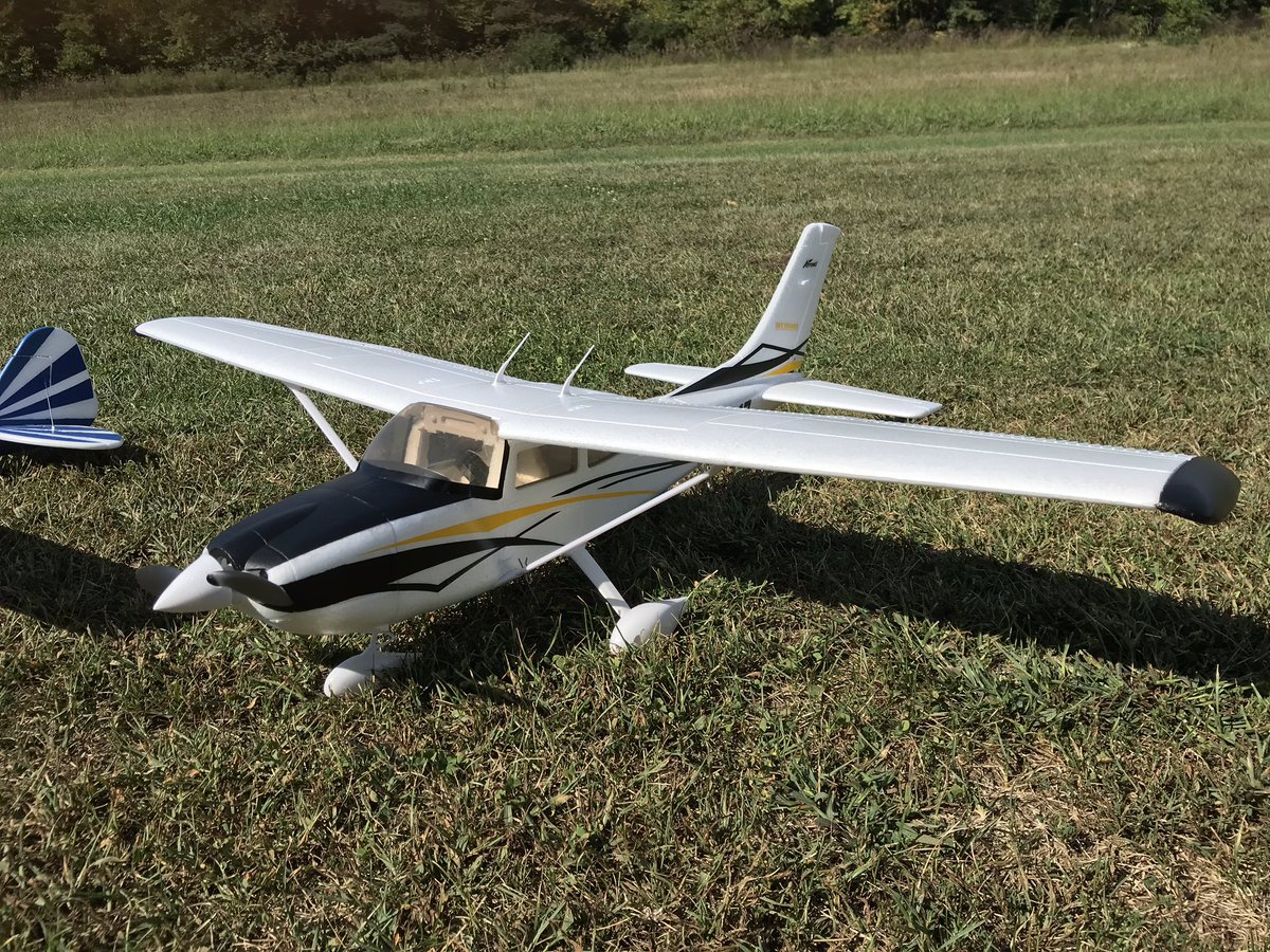 thePilotRyan's tweet photo. So after I’ve learned how to fly what would be a good 2nd or 3rd plane?
This one! https://t.co/X6Dac5p45N #beginnerplane #rcairplane #pilotryan #photomasochism @every_daydad https://t.co/ghY1jL6PyI