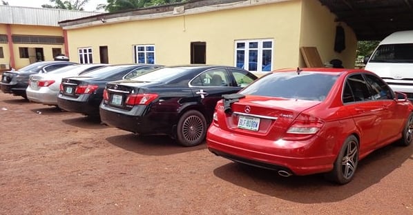 hotjist's tweet photo. #EFCC NAB 13 'YAHOO-YAHOO BOYS' IN MARYLAND
https://t.co/PuURBHHd10
.
#hotjist #hotgist #soceitygist #soceitynews #crimegist #yahooyahoo #yahooboys #internetfraudsters #cyberfraud #cybercrime #Maryland #Enugu #Wednesdaymood #WednesdayThoughts https://t.co/uyh2nJe3uE