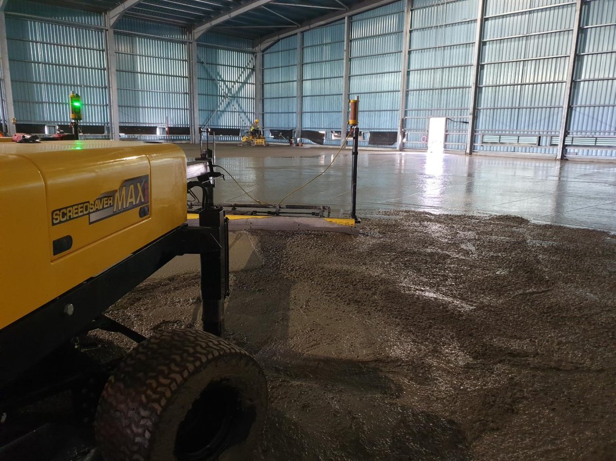 concrete_sales's tweet image. Take a look at @ligchine Max Pro &amp;amp; @wackerneuson_uk CRT48PS working on a steel fibre floor in Ireland.

#concrete #ligchine #wackerneuson #innovation