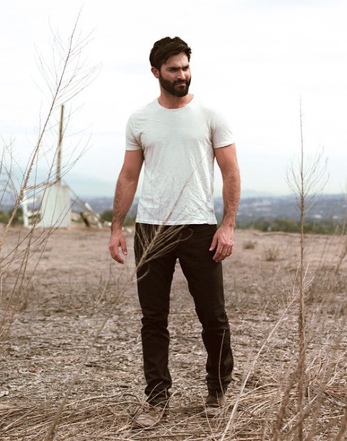 Happy birthday to my husband Tyler Hoechlin thank you for being born 
