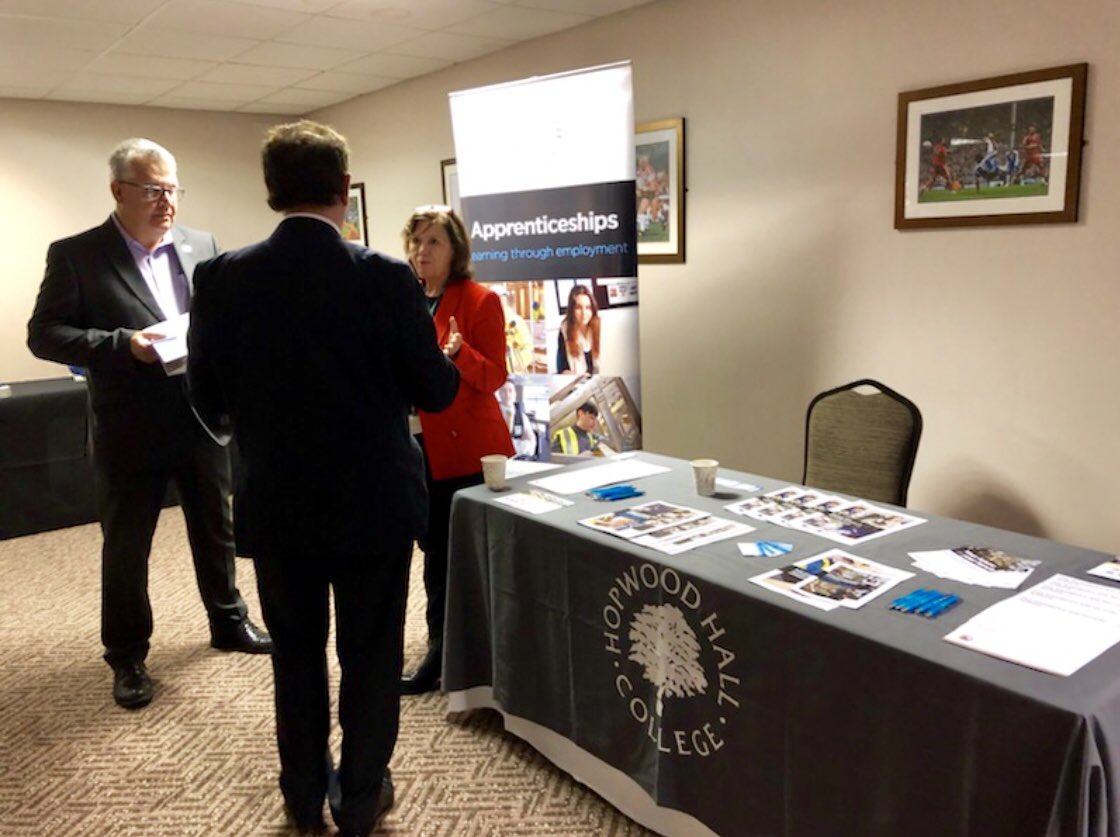 traceyeewood's tweet image. @hopwoodhall Advising Installers on the importance of investing in skills for sector at today’s North West Fire &amp;amp; Security Exhibition #skillsforthefuture #SkillsforSecurity #Apprenticeships