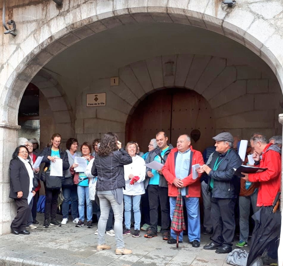 Lectura de manifestos i Cant dels Segadors per commemorar la Diada Nacional a Torroella de Montgrí.