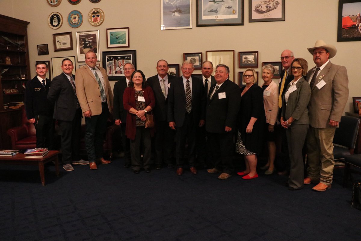 AFRFarmOrg's tweet photo. Yesterday we met with Senator @JimInhofe and presented him the NAMIC Ben Franklin Public Policy Award for his continued support of the mutual insurance companies. 
Thank you, Senator Inhofe, for listening to the concerns of our Oklahoma delegation team. 
#nfuflyin19 https://t.co/NOB2ufavG8