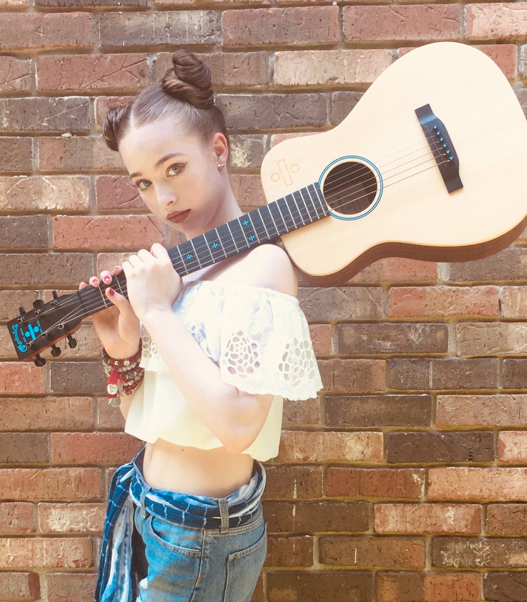 RealFandH's tweet photo. Keeping going is tuff! But somehow you have to find that inner strength to keep going! Everyone has tuff times! It makes us who we are! Sending love &amp; strength to everyone whose struggling love Faith ❤️ #risingstars #recordingartist #songwriter #awardwinner #musician #vocalist ❤️ https://t.co/h8gbXqw8Et