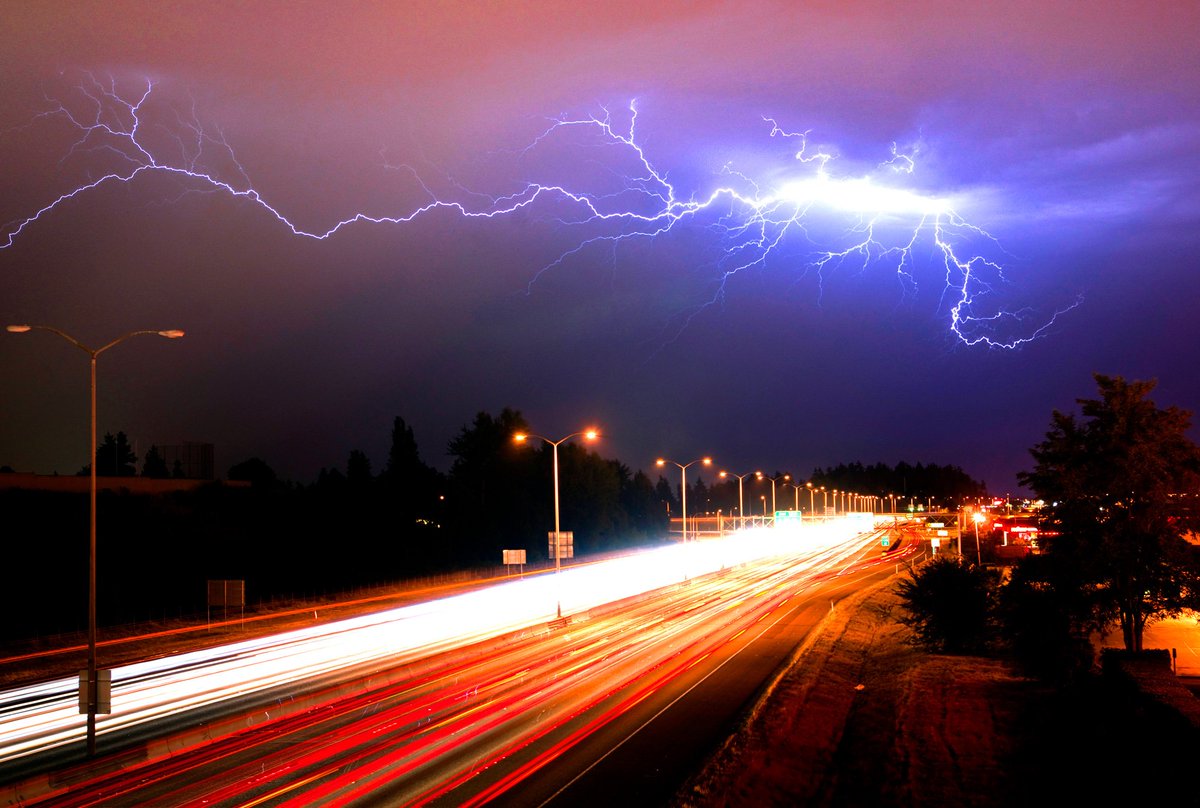 spatialcode's tweet image. Your location is not meant to be static, but dynamic and pulsing. Use it as a tool to close the loop between physical and digital worlds. Once the loop is closed, the information, results, and progress will flow like an unimpeded electric circuit does.
ow.ly/aGKS50vMU0v