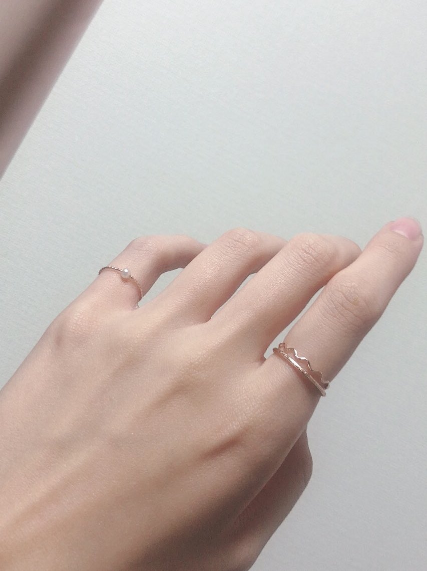 西村彩有里 Japanarizm على تويتر 買った指輪全部見せたい女です 5個で300円ですお揃いにしましょう やっぱりピンクゴールドが1番日本人の肌に合うわよね