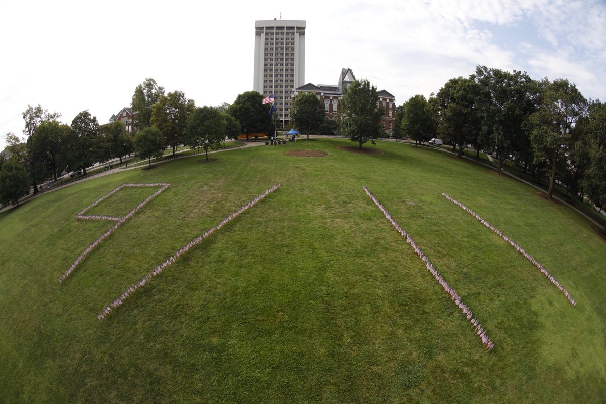 Nearly 3,000 flags are placed on the Main Building front lawn this morning in memory of the lives lost on September 11, 2001. #neverforget #patriotsday 🇺🇸