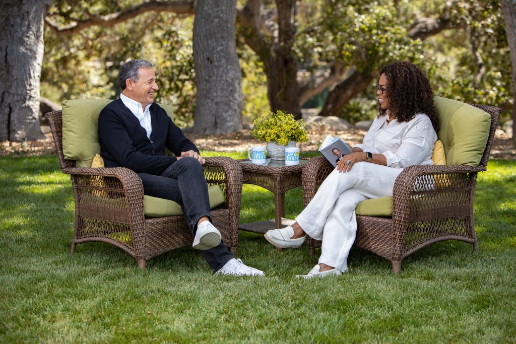 Oprah Sits Down With Disney Boss Bob Iger, Malcolm Gladwell & More For New ‘Super Soul Sunday’ http://dlvr.it/RCv7hM