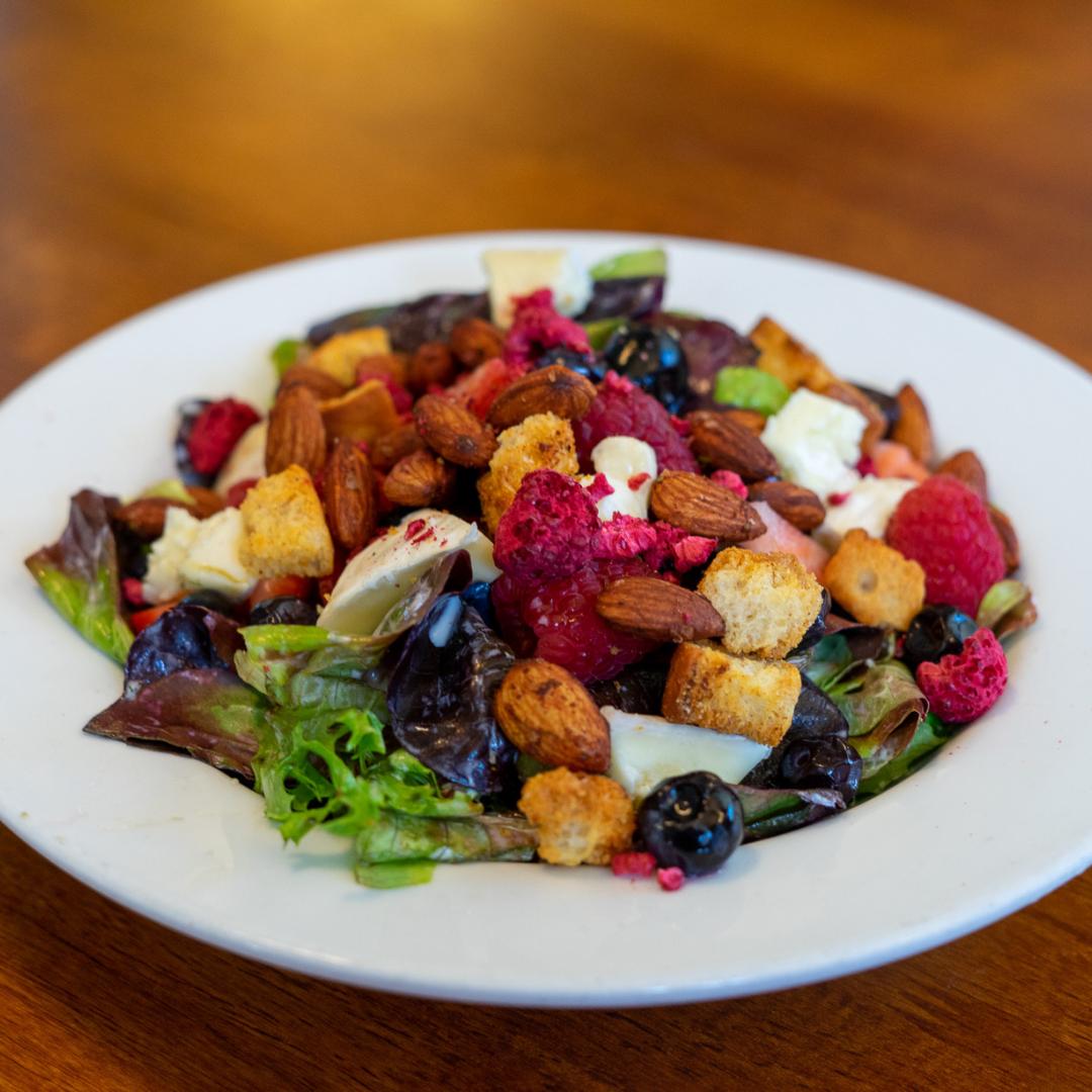 The_Liffey's tweet photo. Lunch at the pub doesn't always mean meat &amp; potatoes

This is our wee berries and brie salad, and it's only $8 including a soft drink.

#IrishPubs #StPaul https://t.co/i2zPFR0iQ7