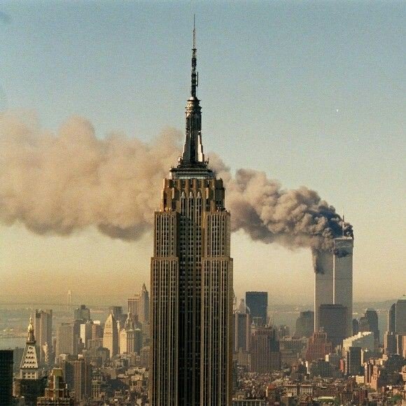 PEstructura's tweet photo. #NeverForget #911Anniversary #911Memorial 🇺🇸 https://t.co/rKDgWoAeUg