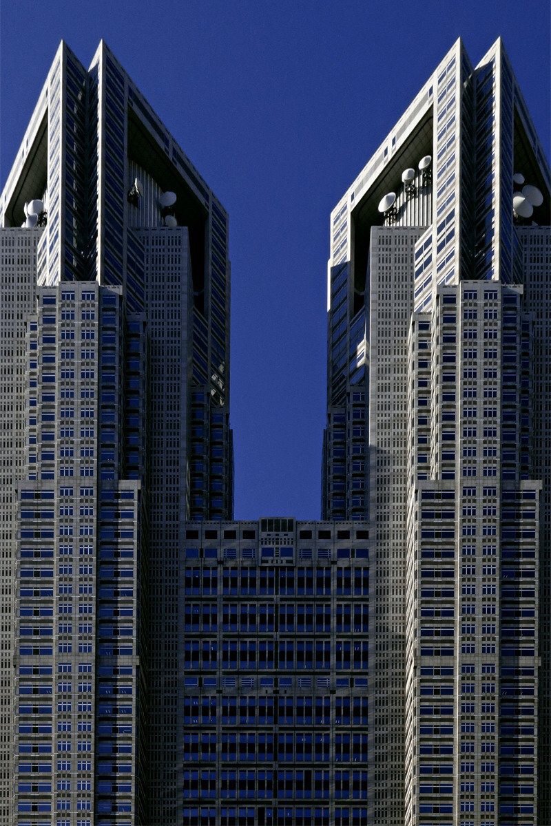 The sublime, perfectly terrifying, Akira-like awesomeness that is the Tokyo Metropolitan Government complex by Kenzo Tange... this is Building No.1 (whose overall silhouette recalls the westwork of Notre Dame), completed in 1990. -This exquisite photo is by Fabrizio Raschetti