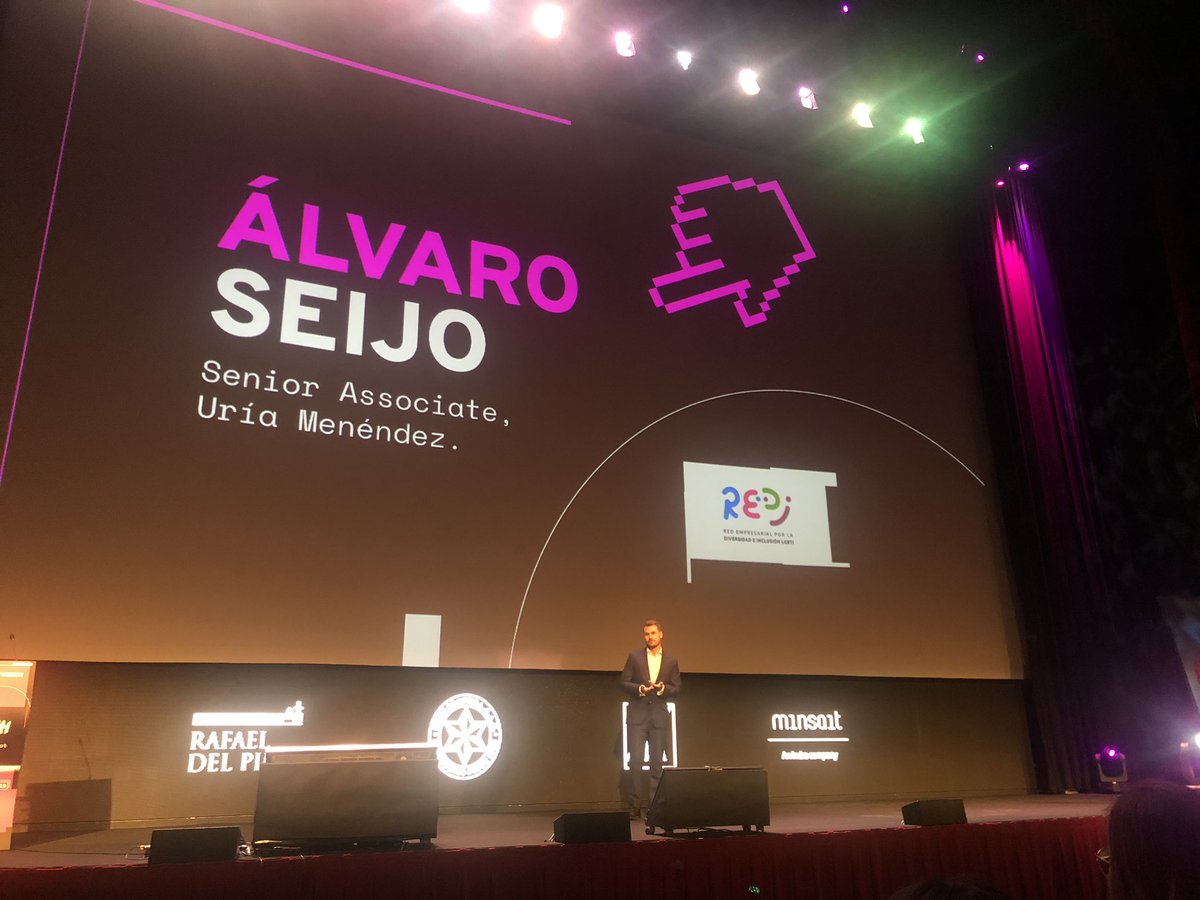claracolodro's tweet photo. @Nielsen_Spain :Estamos en el festival #WeUnleash, el mayor encuentro mundial de talento joven del mundo. Lo mejor que tenemos es nuestra gente, es hora de demostrarlo.
@REDI_ES #UNLEASHfestival #Festival #TalentoJoven #YoungTalent #Talento #Talent #Bootcamp #UNLEASHfestival https://t.co/J7gZ4frTCj