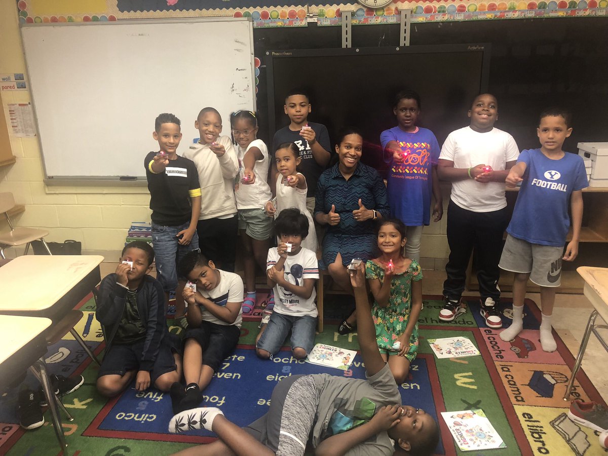 IETNEN's tweet photo. Torch building fun 😊 in #Harlem #NYC with @TheIET #NewEngland committee member @KerrineBryan https://t.co/uHHjKl3K5u
