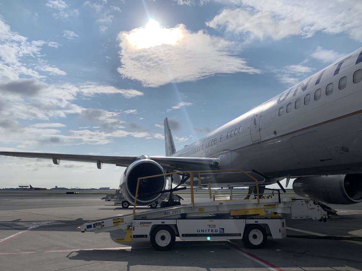 Remembering 9-11 in BOS.  Angels looking down on us.  #NeverForget #beingunited @jacquikey <a href="/dtpilot19/">David Terry</a> <a href="/SMullenmeister/">Susan Mullenmeister</a> 😇🇺🇸