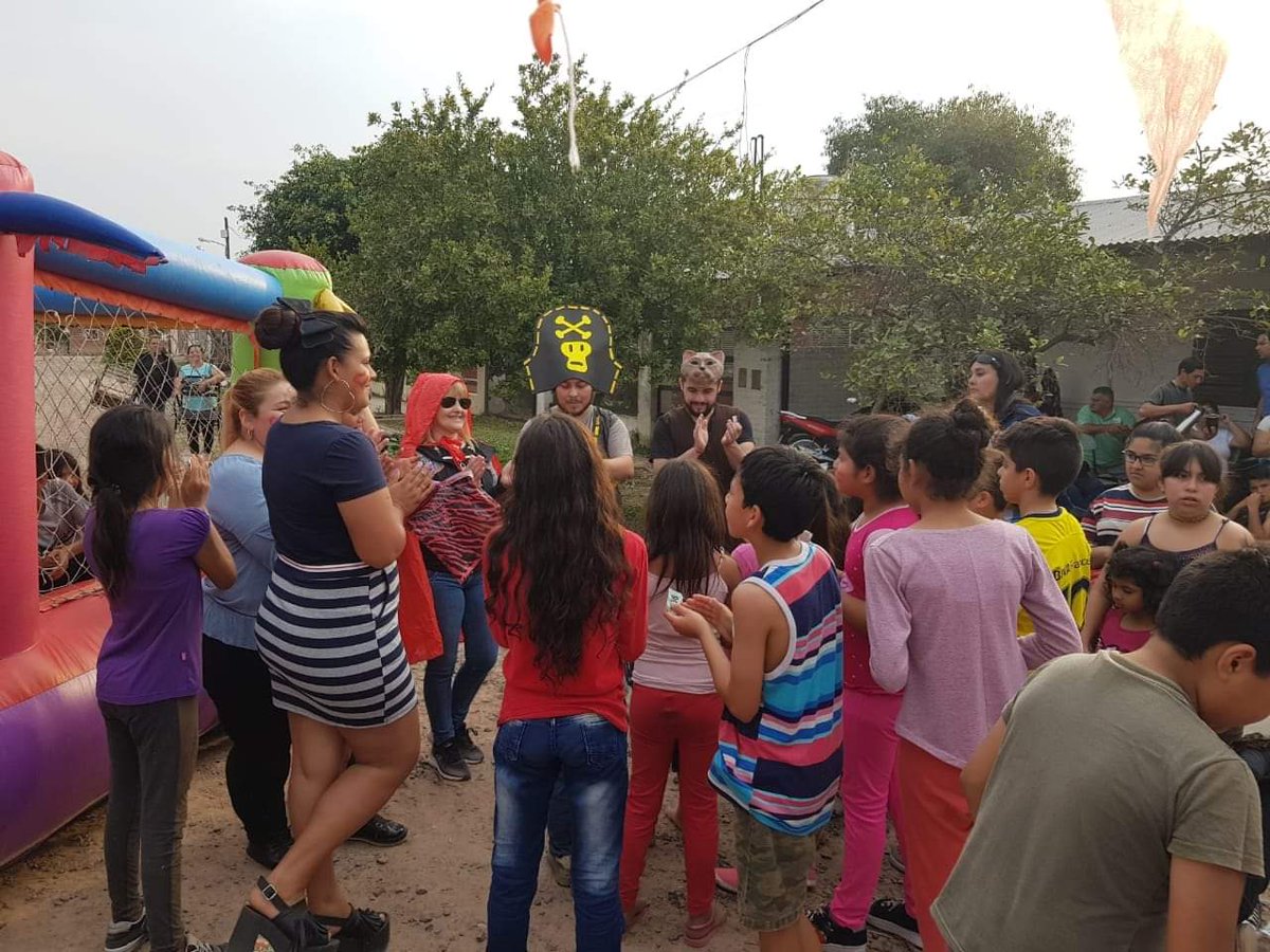 mfonsecachaco's tweet photo. ➡️ SEGUIMOS COMPARTIENDO LO QUE FUERON LOS FESTEJOS DE LOS NIÑOS EN NUESTRA BARRANQUERAS

➡️ Con satisfacción compartimos junto a los niños del B° 72 Viv. #LaToma el agasajo de los niñitos por su día, de la mano de la amiga #KarinaHeldriegel, flia y la organización #AntonioDuarte https://t.co/MmfIiP7NSf
