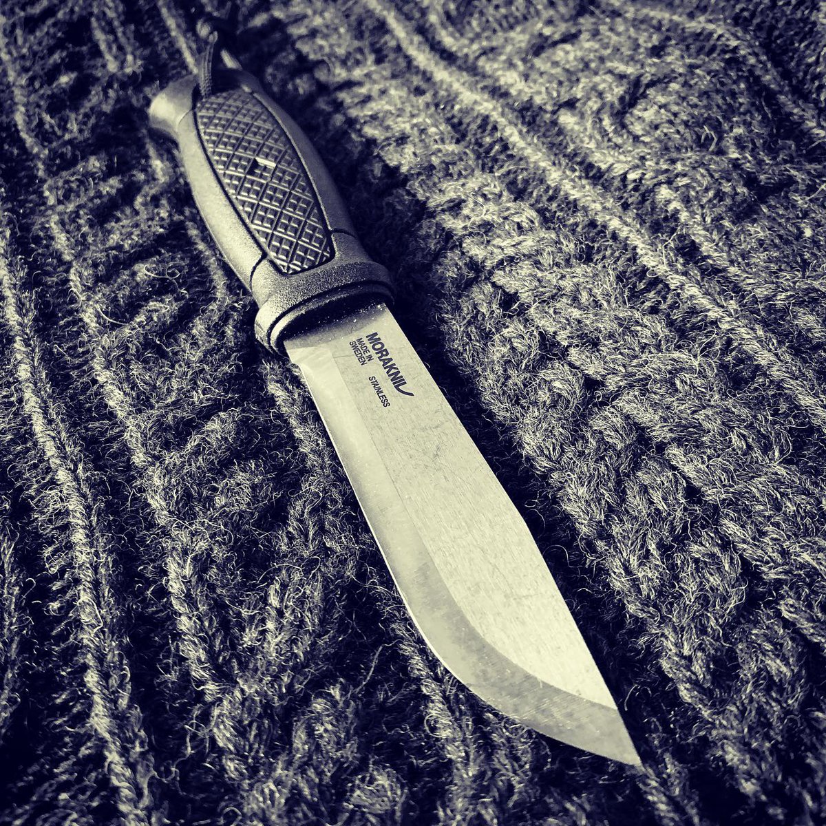 LGDL2's tweet photo. Un bon pull et un bon couteau et c’est parti !
Unshakeable to my #MoraGarberg #stainlessSteel #MoraKniv #bushcraftknife #survivalknife #outdoorknife #knifeporn #boatingknife #couteaudesurvie #couteaudebushcraft #bushcraft #camping #outdoor #survie https://t.co/iefVaDezJo