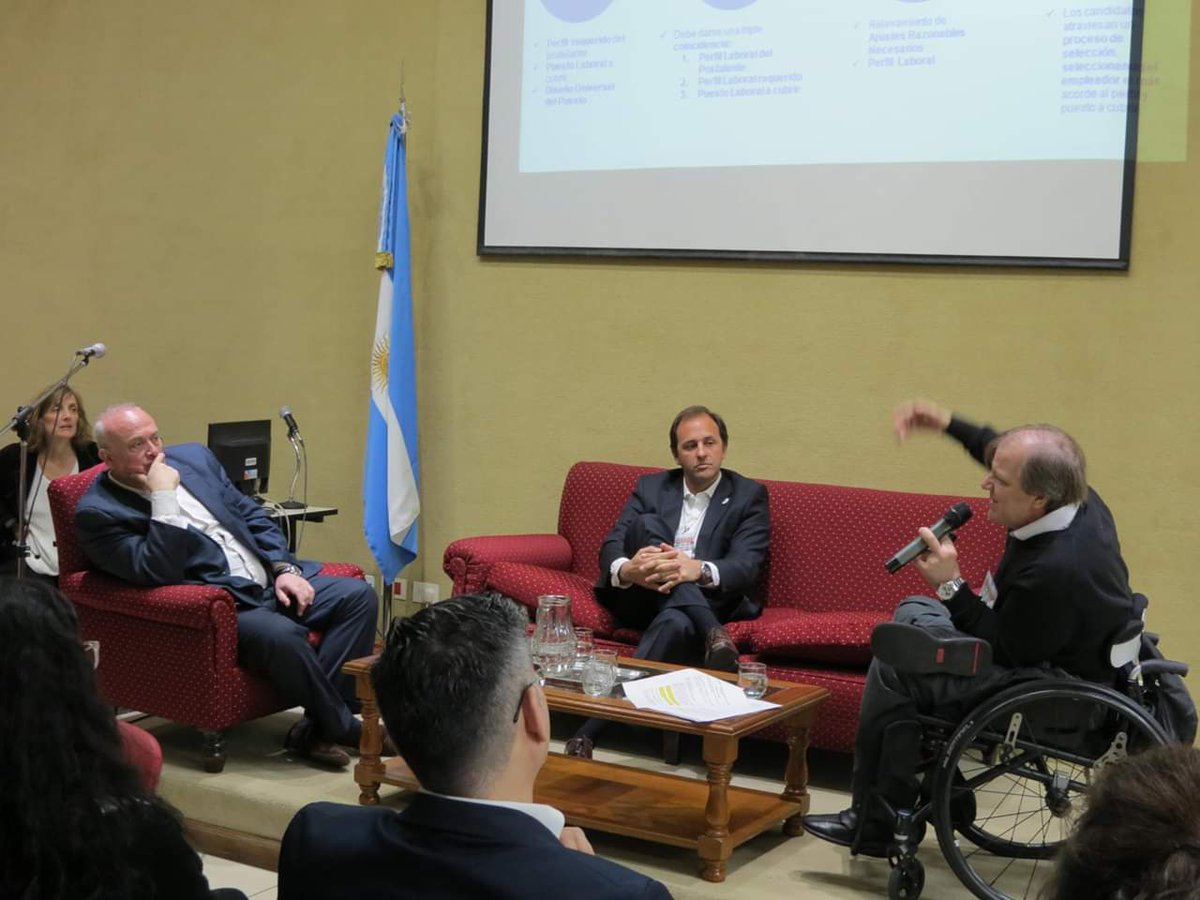 Presentes 🖐🏾📢para  #promover y fortalecer  #inclusion ♿️📌  y diversidad  en  equipos de RRHH involucrados en el mundo laboral  <a href="/GraceGuzman/">GracielaGuzman</a> @sec_trabajo <a href="/RED_DiTella/">R.E.D. Di Tella</a> <a href="/ADRHAonline/">ADRHA</a> <a href="/ADCAargentina/">ADCA</a> @JuanArgoitia