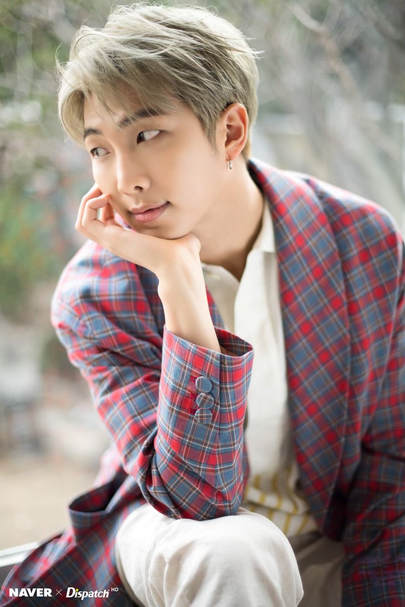 MosandiHere's tweet photo. Happy Birthday Kim Namjoon  🥳😍 @BTS_twt
#HappyBirthdayRM
#HappyRMday
#HappyBirthdayNamjoon
#OurJooniverse
#HappyNamuDay
#MoonchildDay
#HappyJoonDay
#RM이든김남준이든믿고_따라갈게
#WeLiveSoWeLoveRM 
#TheRainInOurDesert 
#FlyWithRM https://t.co/WrlShGogLq