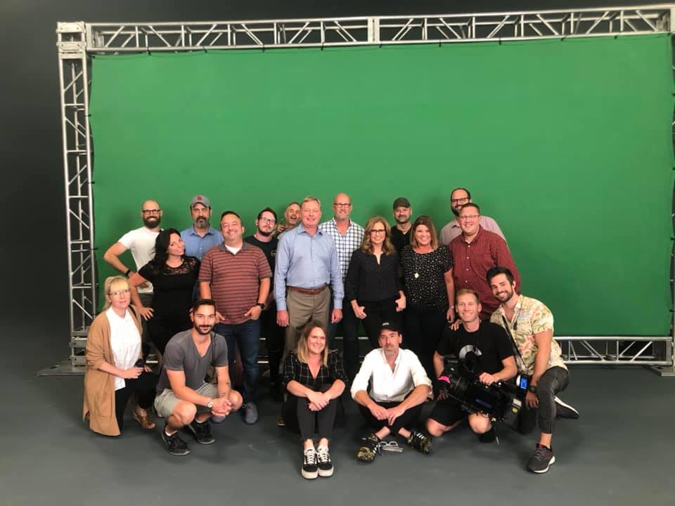 explorestlouis's tweet photo. This Fall be on the lookout for our two new TV spots featuring @jennafischer from NBC’s The Office! #explorestlouis https://t.co/JmVllKuLHg