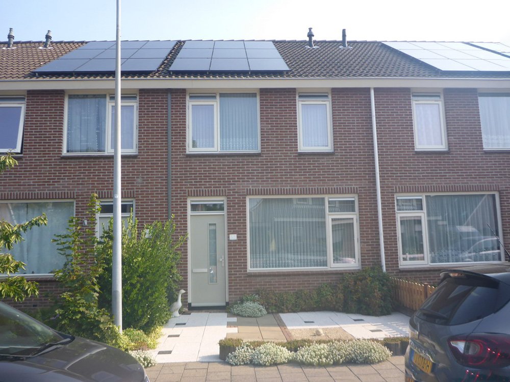 WBV_BeterWonen's tweet photo. TE HUUR: tussenwoning met 3 slaapkamers en een vaste trap naar de zolderverdieping aan Azaleastraat 32 in #Stellendam

Graag reageren vóór 17 september 2019. Kijk op https://t.co/MbqJujTudy voor meer informatie. https://t.co/mZ3SZOCuY9