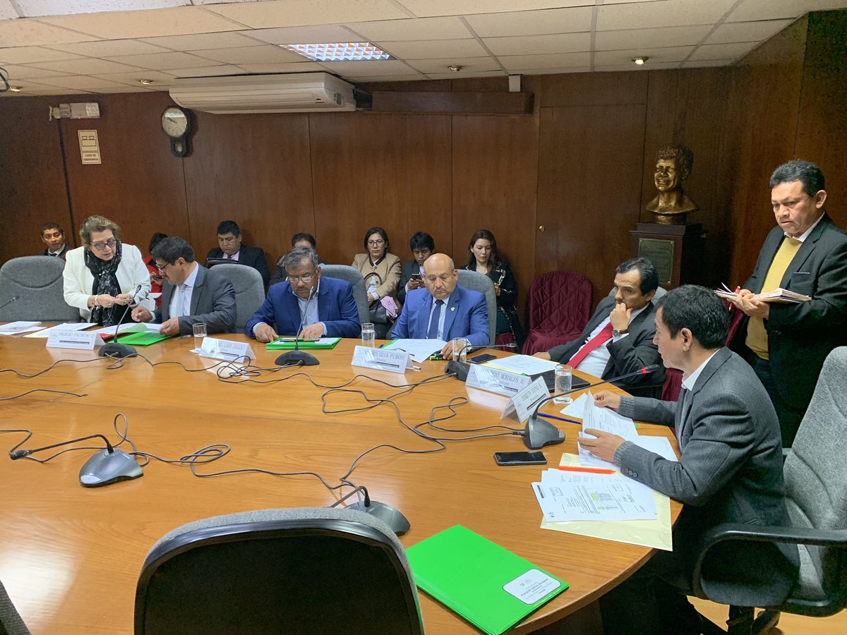 cemvraem's tweet photo. #AHORA | Inició la 30 sesión ordinaria de la #ComisiónVRAEM con la presencia del presidente  @JoaquinDipas y los parlamentarios titulares @KonDalmiro, @IsraelLazoJ, @moisesguiap y @HumbertoTYL. https://t.co/0adTupsocD