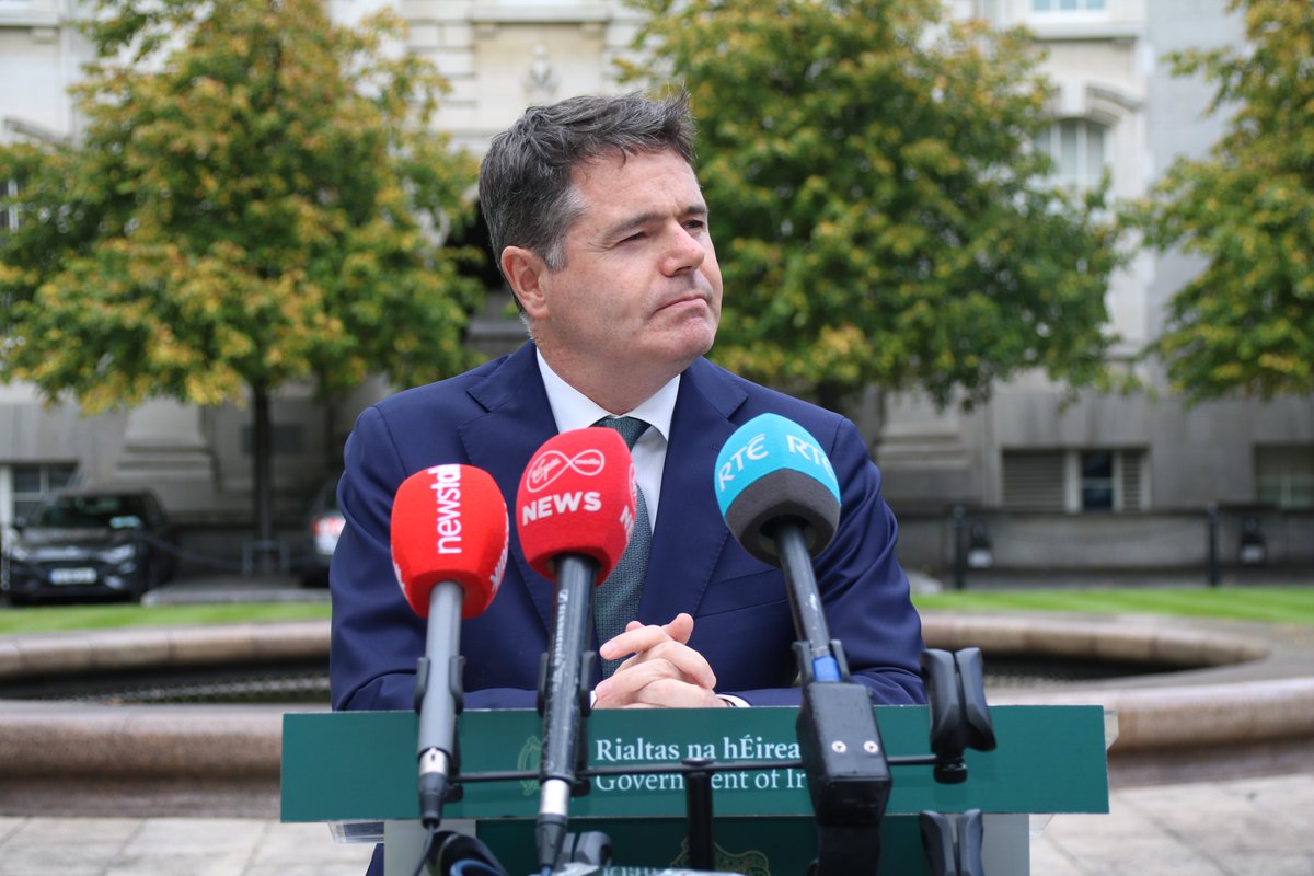 Paschald's tweet photo. #Budget2020 will be based on the assumption of a no-deal Brexit at end Oct. This is designed to give certainty to businesses &amp; citizens; to safeguard our hard-won progress ;&amp; to avoid a situation whereby Budget decisions might have to be reversed in future https://t.co/dyIsKPIMKd https://t.co/vVyw5qrOxb
