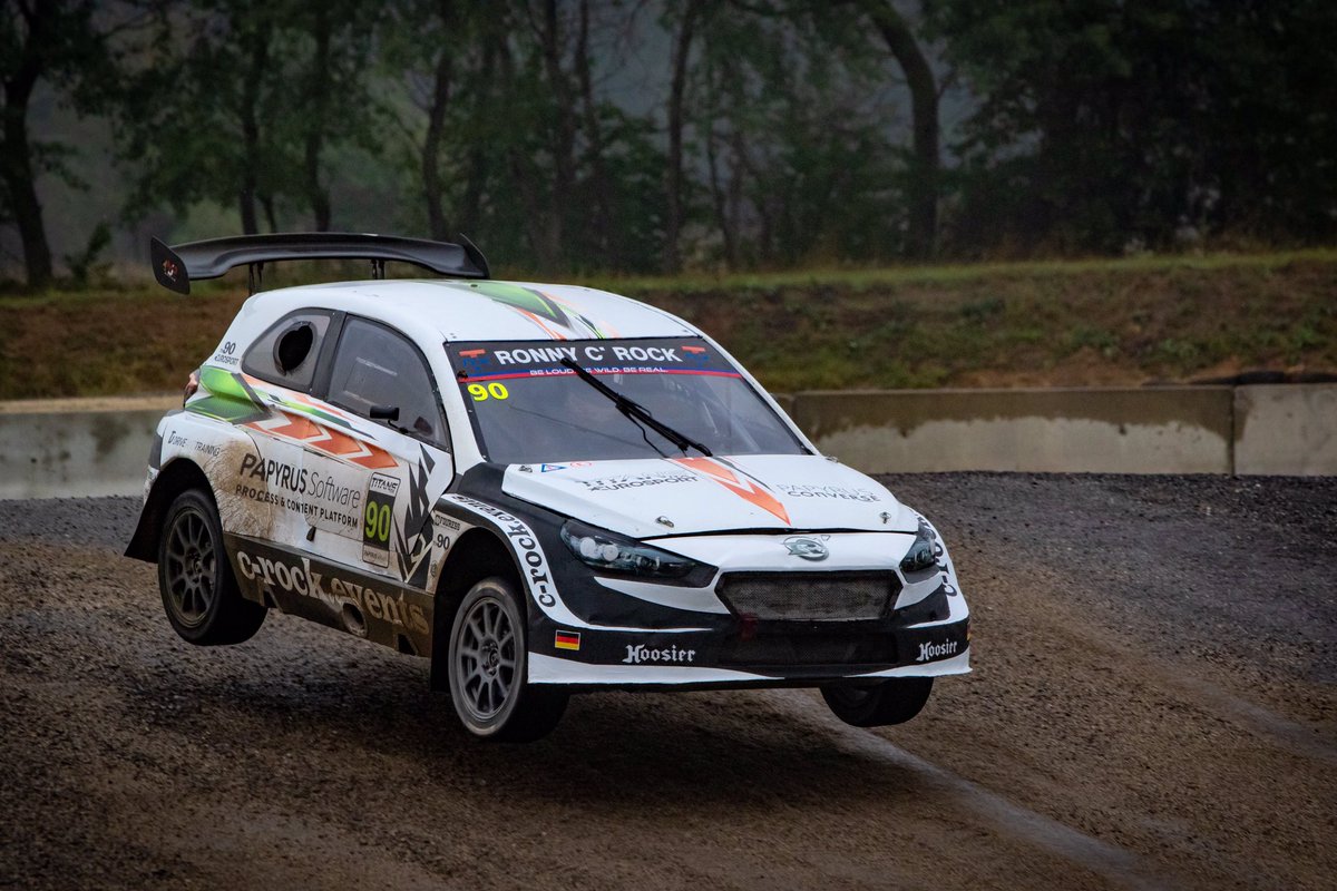 Jumping those mid-week blues away! 😄🚀🍀
•
•
•
#TitansRX
#rallycross
#motorsport
#racing
#Fuglau 
#MJPArena
#RX
#MJPRacing
<a href="/titansrx/">TitansRX</a>
