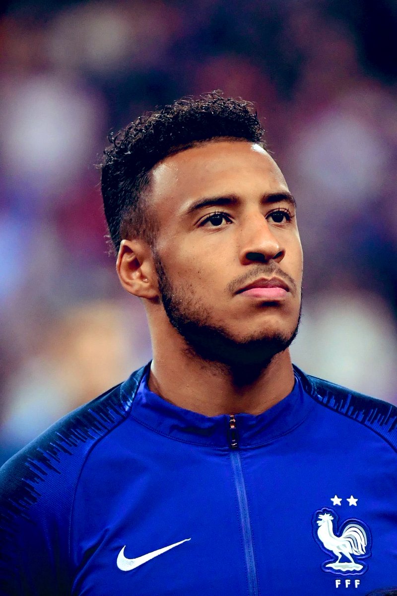 LesBleusPix_'s tweet photo. Beau retour de @CorentinTolisso avec les Bleus 👏🏼💙 #FRAALB #FRAAND https://t.co/sQSd3W1OFk