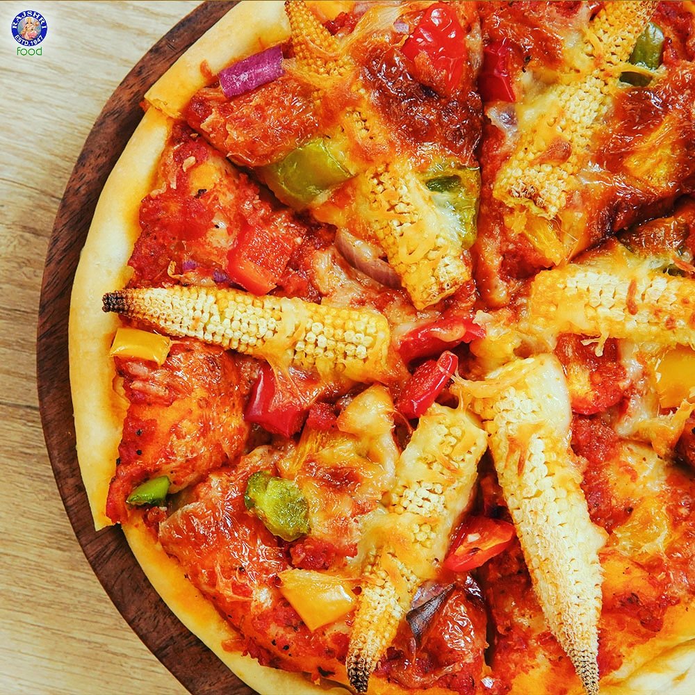 RajshriFood's tweet image. Give your hunger some cheesy treat! Chef Bhumika Bhurani will make you crave for this 'Cheese Burst Pizza'. We are sure you will end up cooking this twice.

Check out the recipe here - youtu.be/aMa1Bq8QIpU

#cheeseburstpizza #pizza #recipes #RecipeOfTheDay