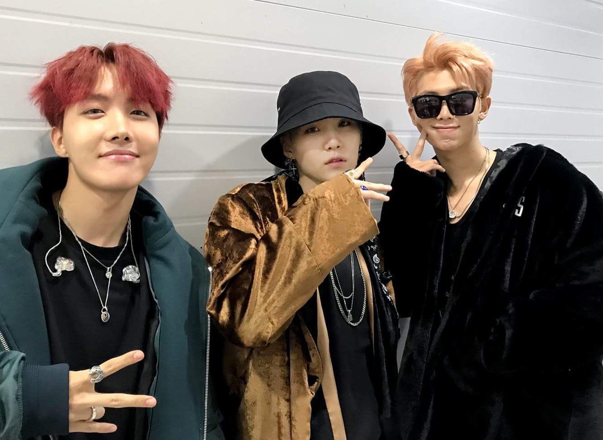 sopeslook's tweet photo. HAPPY BIRTHDAY MR. PRESIDENT 💜 @BTS_twt 
#HappyBirthdayNamjoon 
#MoonchildDay
#HappyRMDay https://t.co/9CnnkzKlVh