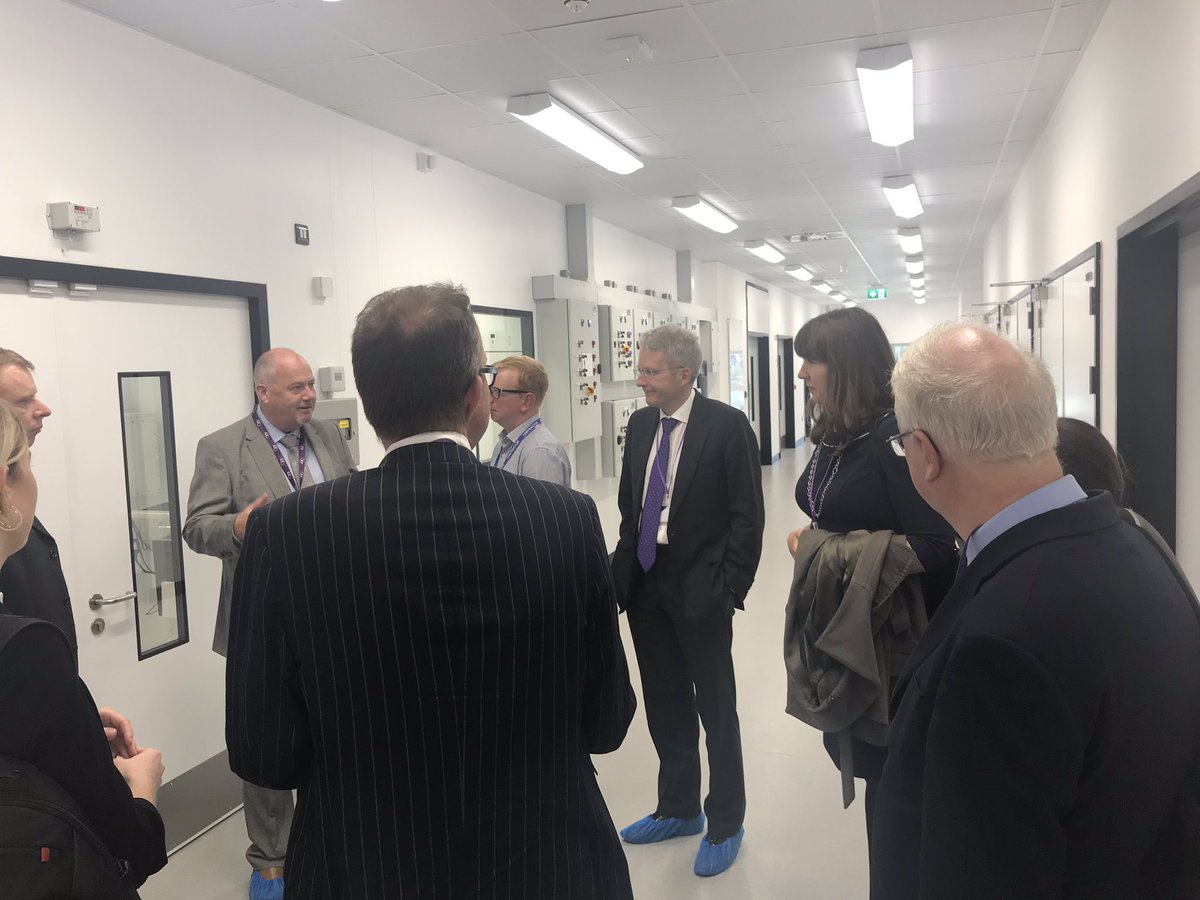 IQEplc's tweet image. Today IQE is delighted to host @diploeconomist of @UKSINet to introduce @CSconnected the World&apos;s First Compound Semiconductor Cluster and learn how the cluster can work with together with the @UKSINet #CS #CScluster