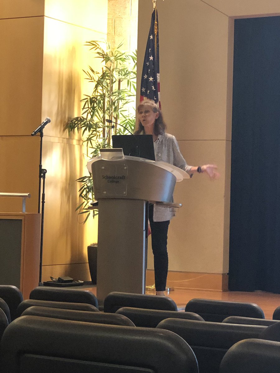MichBloodBanks's tweet photo. Dr. Joanne Becker is next discussing Platelets in the “Platelet Cafe” #MABB19 #TransfuseLocal https://t.co/yP7F1tWGY4
