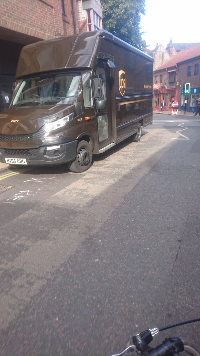aura__delivery's tweet image. Then, on a less adventurous note, @TNTUKOfficial and @UPS_UK local depots will likely be getting #Coppergate fines today 🤷‍♂️ this is why last-mile eCargo is a benefit all round.
Quicker, Cheaper, Healthier and Zero Emissions.