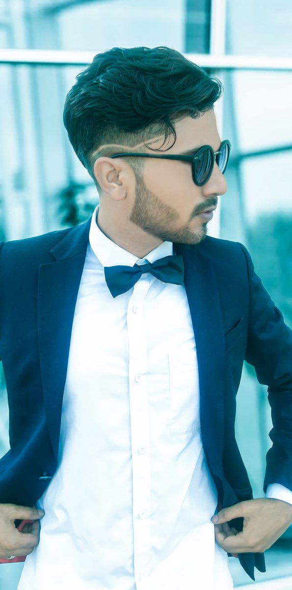 rangasjinu's tweet photo. For you I have to risk it all
'Cause the writing's on the wall
#doyoufollow #Indianrascal #actor #choreographer #rangasjinu #celebrity #fasionlook #pmcbangalore #vivo #kollywood #casino #writingsonthewall #samsmith #Danielcriag #neverbackdone #attitude #millionaire #hollywoodsign https://t.co/GYRmgZ7P8M