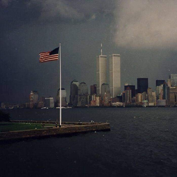 NicholeDZLN's tweet photo. #NeverForget #September11 #LandOfTheFree https://t.co/KdRw0OVEG3