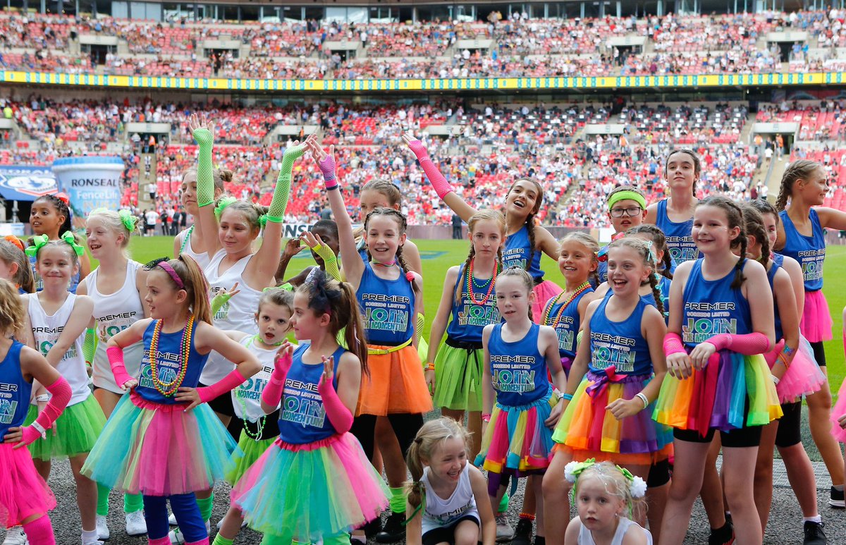 join_dance's tweet photo. This year we took 200 dancers to perform half time at the Coral Rugby League Challenge Cup Final infront of around 60,000 people at Wembley Stadium🤩

We now are looking for groups to sign up for 2020! 

For more information email 📧 leah@proeventyorkshire.com https://t.co/vDNtT6hivj