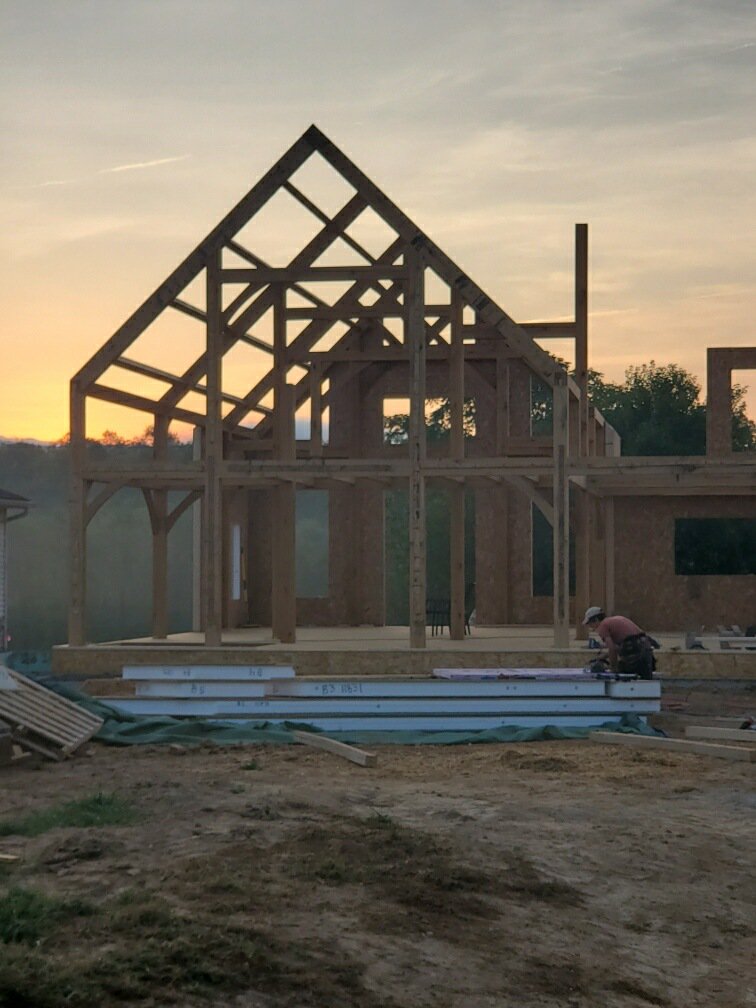 Panelwrights's tweet image. Setting SIPs on this gorgeous frame from the folks at #OakbridgeTimberFraming, right here in #HarpersFerryWV.

#structuralinsulatedpanels #SIPsandTimberframes #energyefficient #SIPConstruction