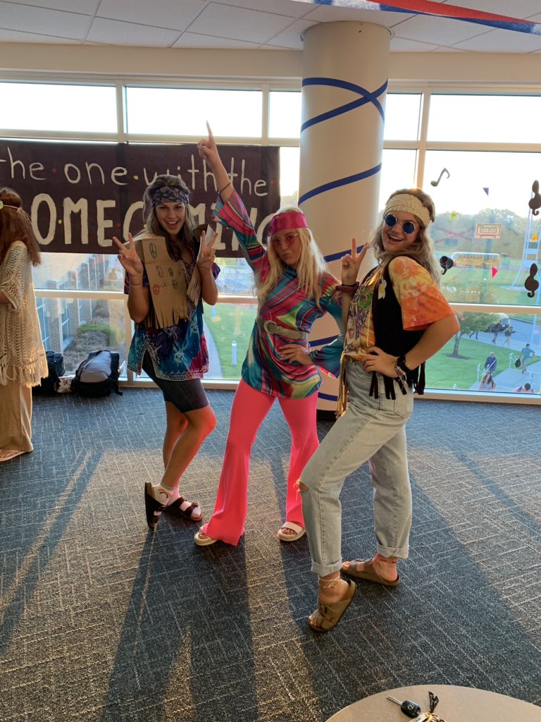 BrylieGoff's tweet photo. We are the disco dancing queens of 2k19 #phshoco19 @SOUTH_STUCO https://t.co/g9WDHjtjrj