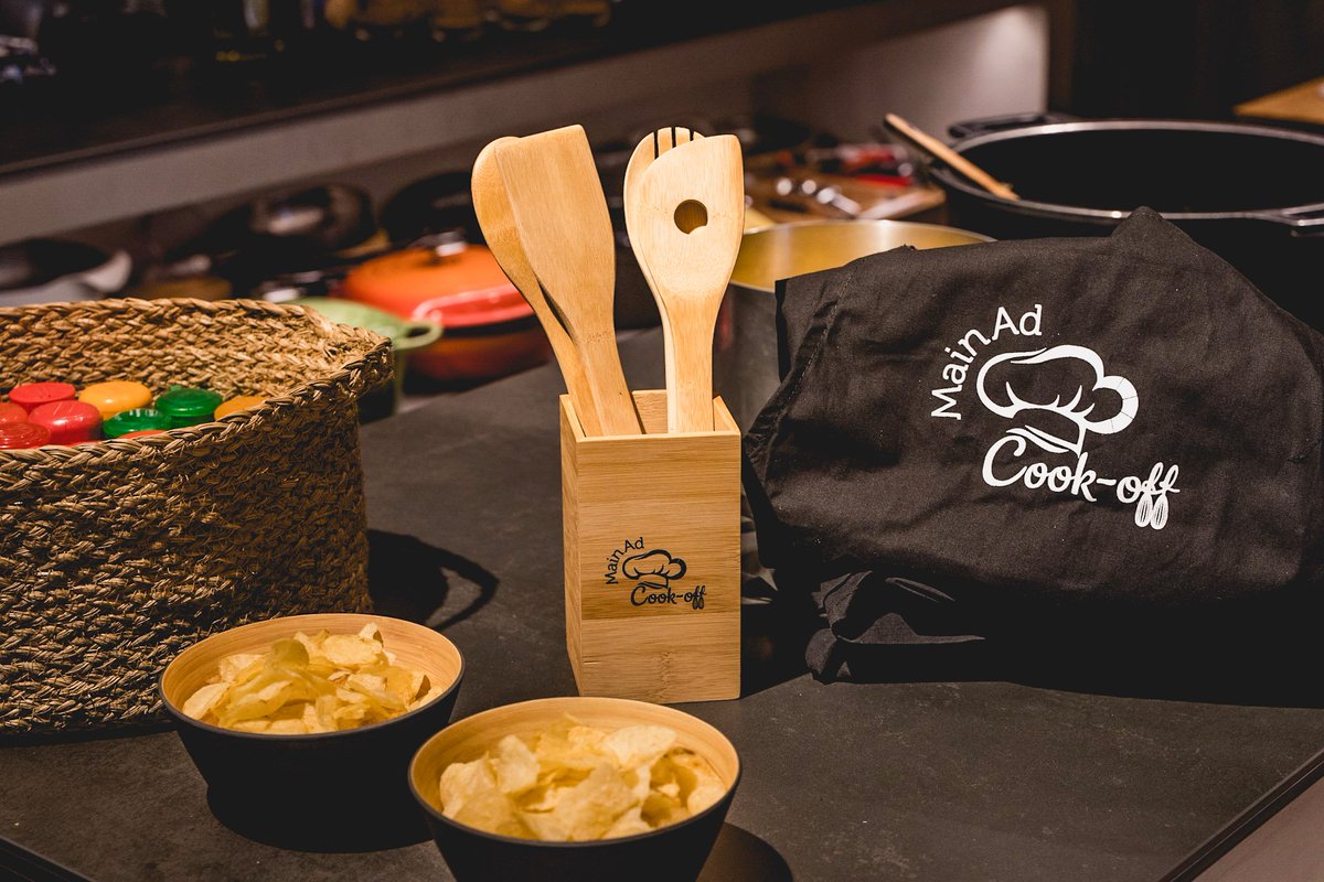 mainadvsrl's tweet photo. Thank you to everyone who joined us at our MainAd Cook-off competition in Barcelona last week! 🇪🇸👩🍳👨🍳🍳🔪🍴 We had a great time and hope you did too! You can find all the pictures on our Facebook page (@MainAdSocial) #cookoff #competition #MainAd #MainAdCookoff #EngagewithMainAd https://t.co/Nxcdx9lHMF